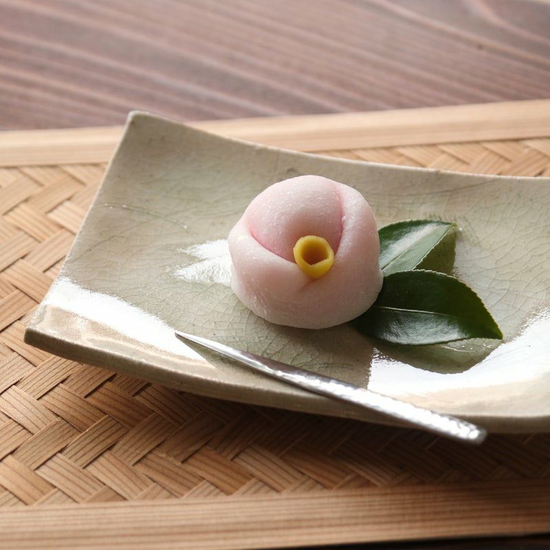 灰釉草文（はいゆうそうもん） 灰釉草文 長角皿 〈2枚〉 美濃焼 |皿や