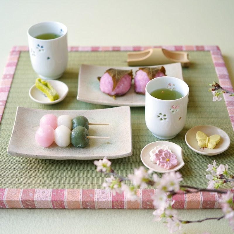 灰釉草文（はいゆうそうもん） 灰釉草文 長角皿 〈2枚〉 美濃焼 |皿や