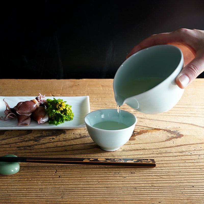 シリーズ以外・その他 青白磁 片口酒器〈注器1個・ぐい呑2個〉 波佐見