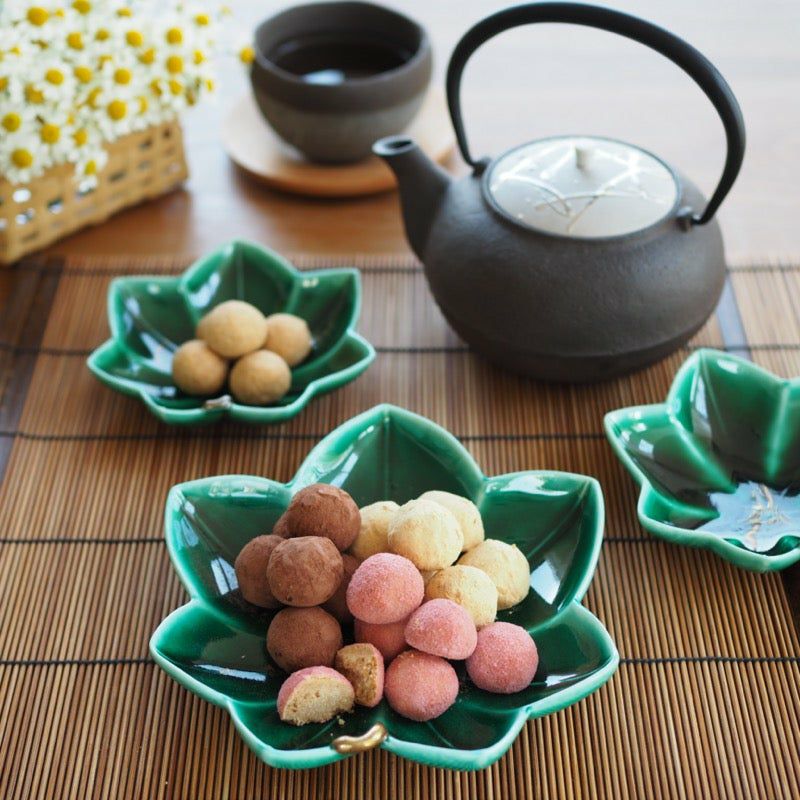 皿■青釉 銘々皿【古田英晶】美濃陶芸協会会員 5客 共箱 時代物 骨董品■ 青楓（あおかえで） 青楓 銘々皿〈2枚〉 美濃焼 |皿や鉢など和食器の