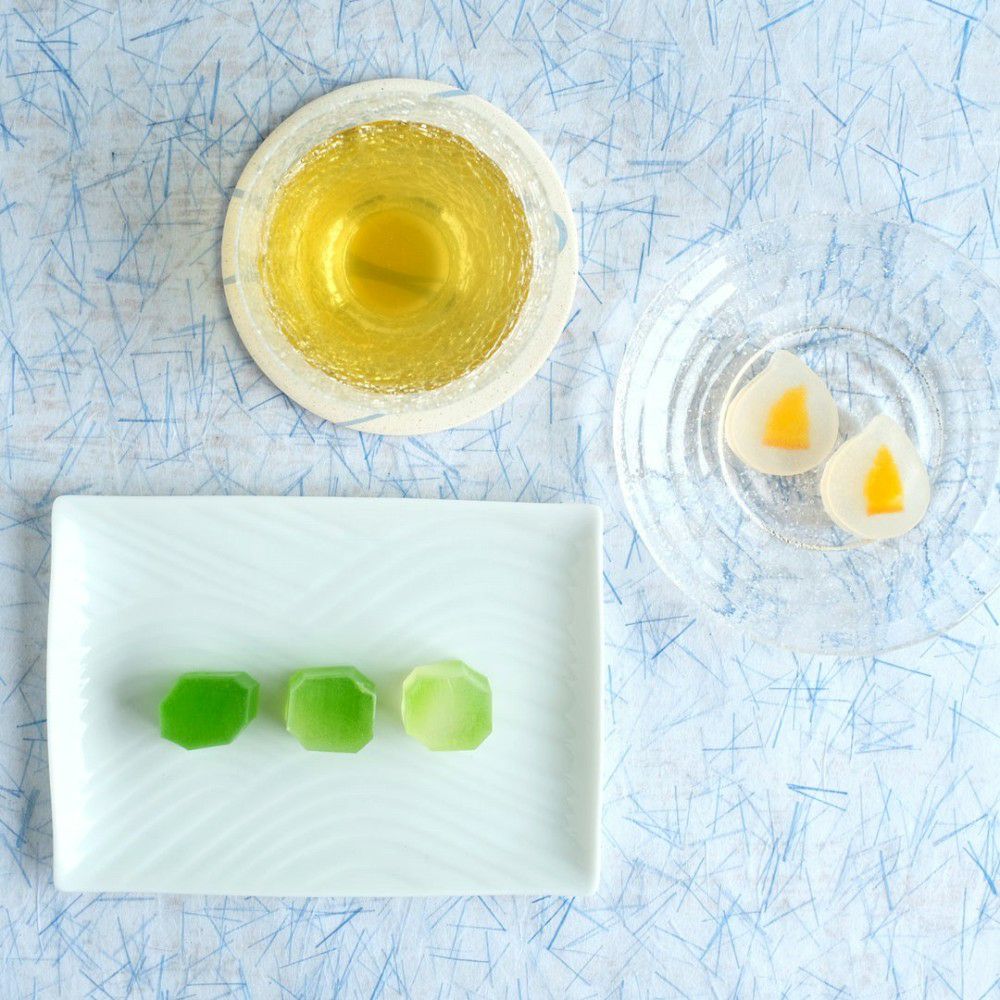 直入　手塩皿　12枚　梅　菊　笹　春蘭　煎茶　銘々皿 白磁さらさ（はくじさらさ） 白磁さらさ 銘々皿〈5枚〉 美濃焼 |皿や鉢