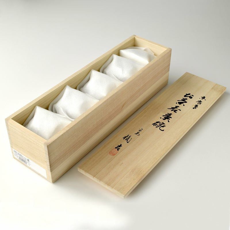 京唐草(きょうからくさ) 京唐草 お茶呑茶碗(桐箱入)〈5客〉 瀬戸焼 京唐草(きょうからくさ) 京唐草 お茶呑茶碗(桐箱入)〈5客〉 瀬戸焼