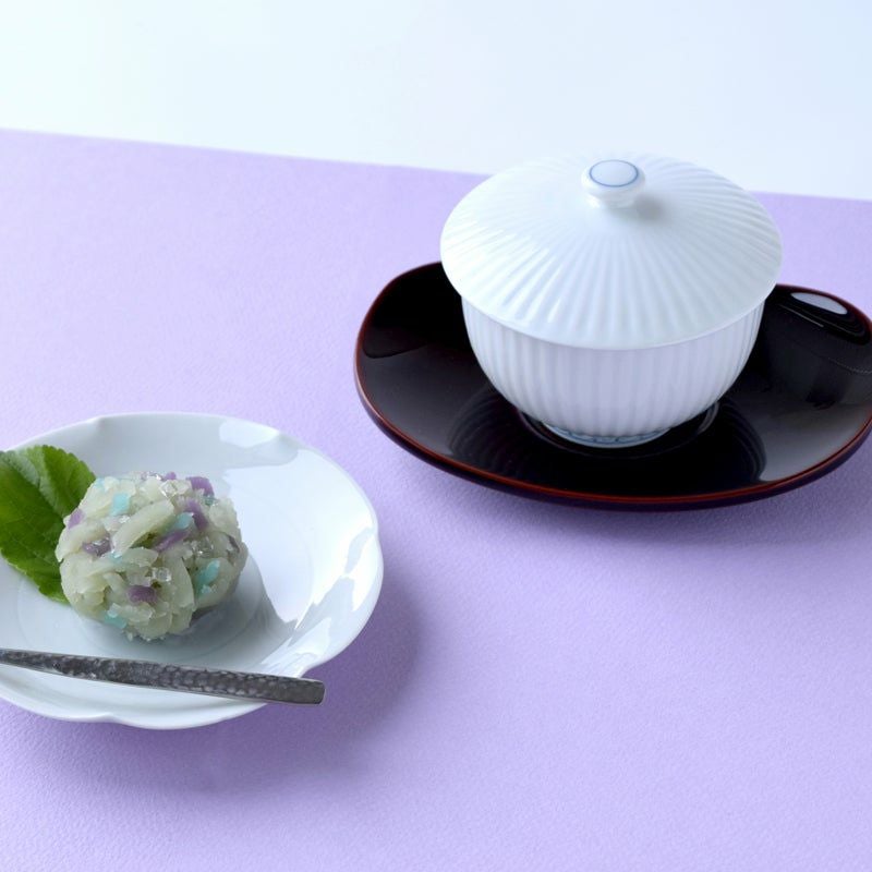 青華瓔珞文（せいかようらくもん） 青華瓔珞文 蓋付お茶呑茶碗（桐箱入