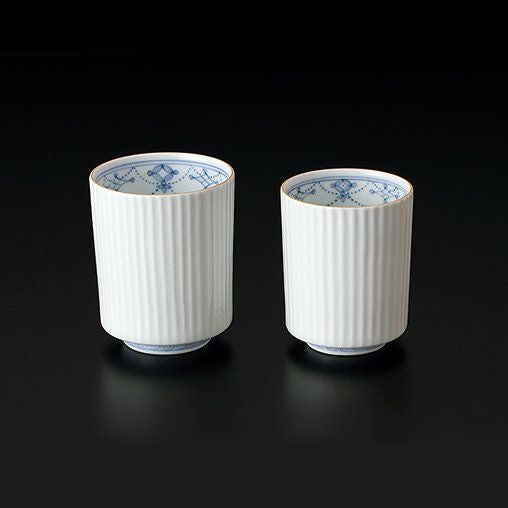 青華瓔珞文（せいかようらくもん） 青華瓔珞文 夫婦湯呑（桐箱入）〈2