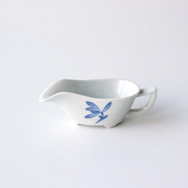 井上春峰（いのうえしゅんほう） 【井上春峰】染付腰捻 煎茶器揃〈煎茶