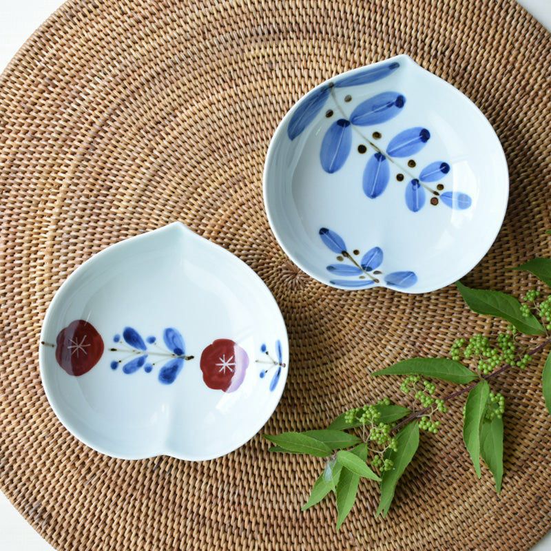 脚付き花陶器皿 メ18 コンポート皿 誕生花たちのブーケ（貫入/釉ヒビあり） - 益子焼