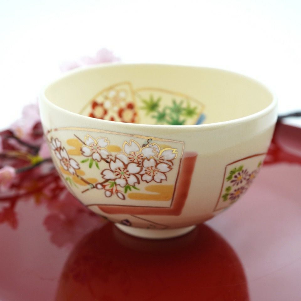 京焼　色絵　扇面　吉祥四季草花紋　四季草花　抹茶茶碗 京焼・清水焼 抹茶碗 【京焼・清水焼】扇面四季草花 抹茶碗〈1個〉 |皿