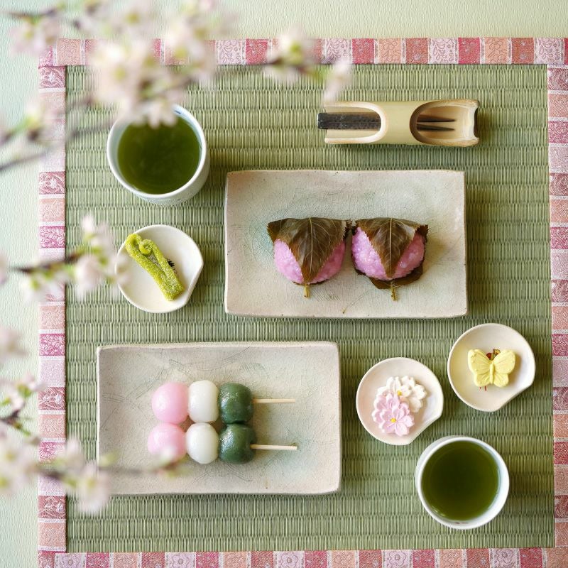 灰釉草文（はいゆうそうもん） 単品 灰釉草文 長角皿〈1枚〉 美濃焼