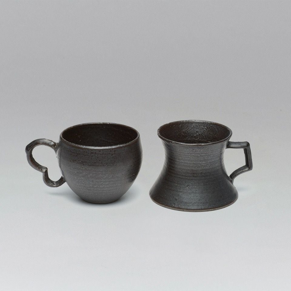 KANADE | 奏 【COCHI】KANADE PAIR-MUG / SUMI（黒釉）〈2個
