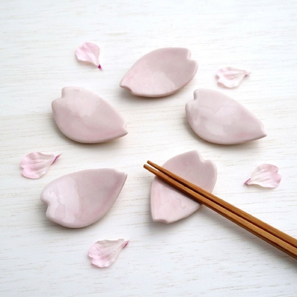 京焼・清水焼 箸置き 【京焼・清水焼】ピンク桜 花びら形箸置〈5個