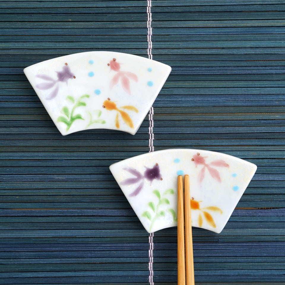 京焼・清水焼（京都府） 【京焼・清水焼】彩 金魚（三匹） 扇面箸置〈5