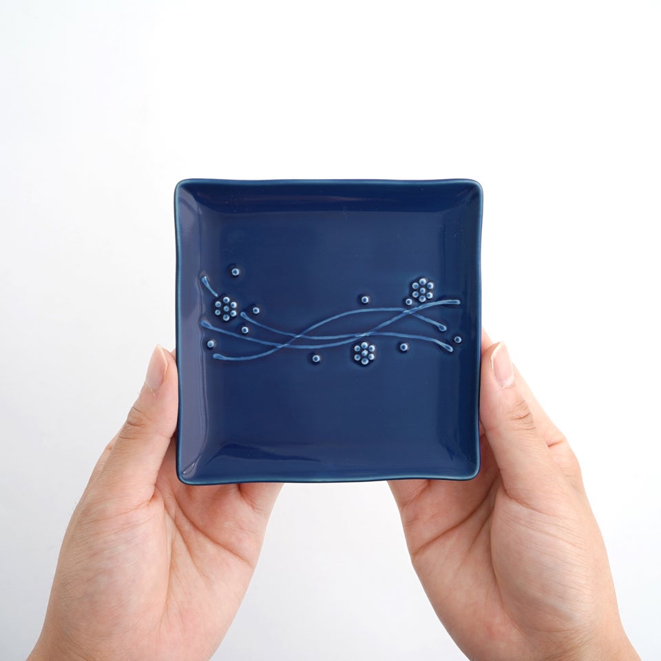花なみ 花なみ 角小皿 藍〈1枚〉 波佐見焼 |皿や鉢など和食器の通販は