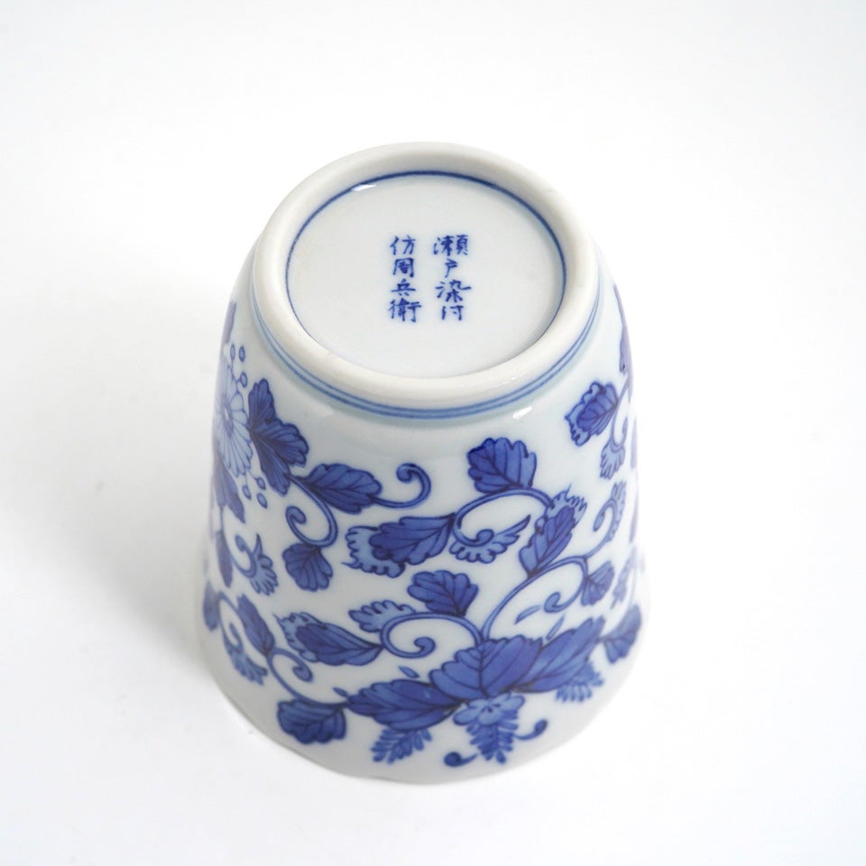 椿窯 【椿窯】菊唐草文（彷 周平衛）湯呑〈1個〉 |皿や鉢など和食器の