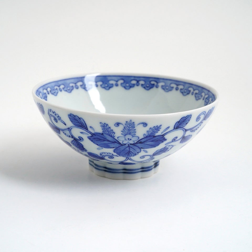 椿窯 【椿窯】菊唐草文（彷 周平衛）茶碗〈1個〉 |皿や鉢など和食器の