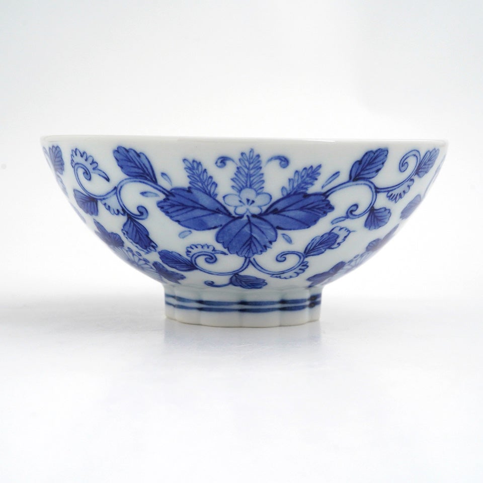 中国 菊形托付　手付菊形碗　f2221208 椿窯 【椿窯】菊唐草文（彷 周平衛）茶碗〈1個〉 |皿や鉢など和食器の