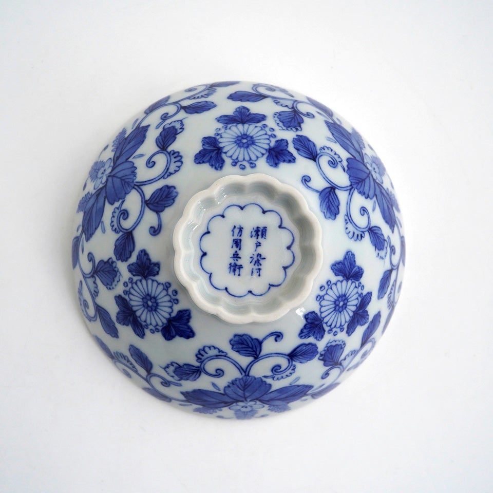 中国 菊形托付　手付菊形碗　f2221208 椿窯 【椿窯】菊唐草文（彷 周平衛）茶碗〈1個〉 |皿や鉢など和食器の