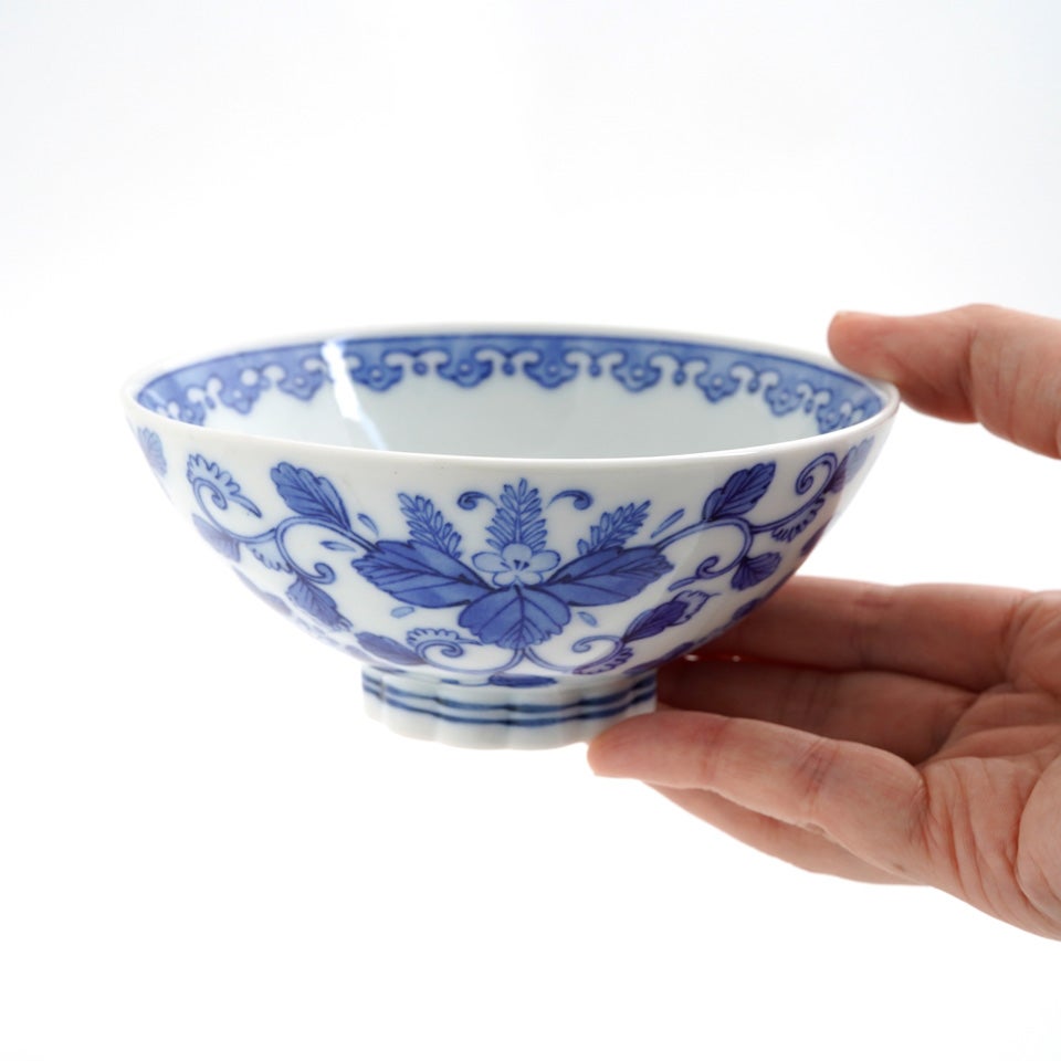 椿窯 【椿窯】菊唐草文（彷 周平衛）茶碗〈1個〉 |皿や鉢など和食器の