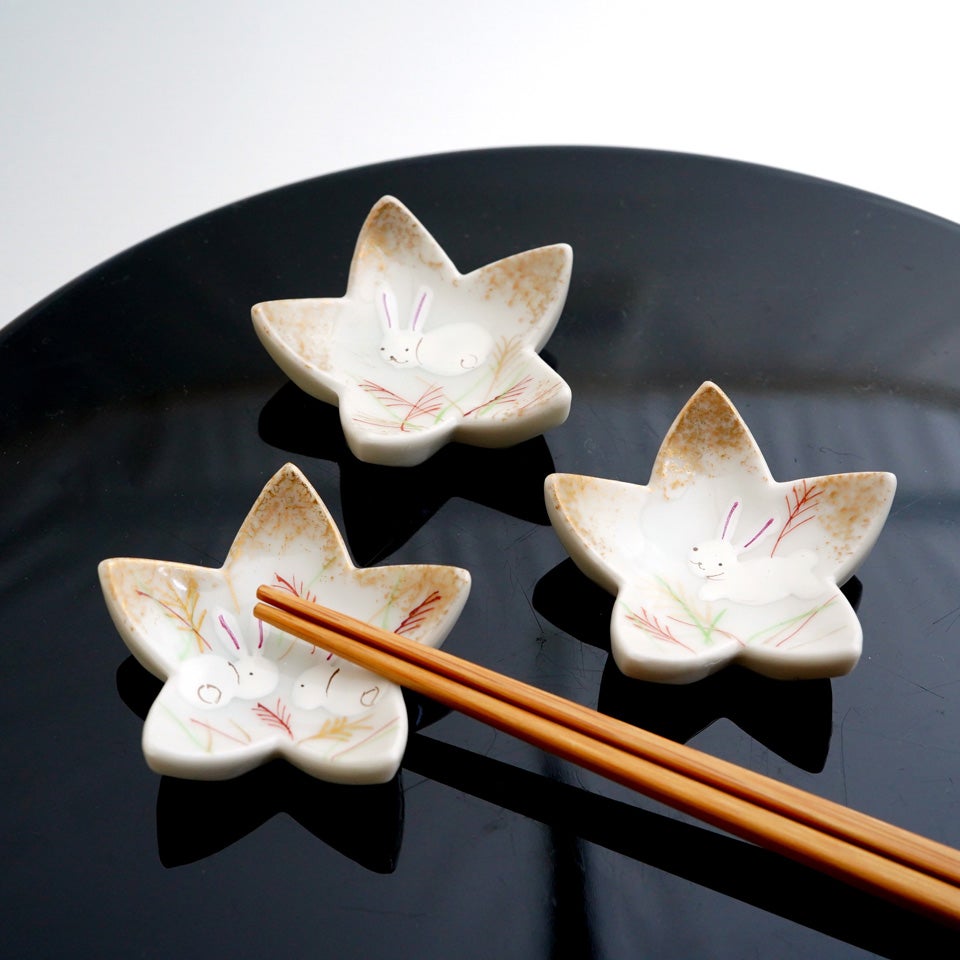 京焼・清水焼（京都府） 【京焼・清水焼】むさしの兎 花型箸置〈5個
