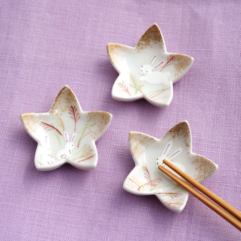 京焼・清水焼（京都府） 【京焼・清水焼】むさしの兎 花型箸置〈5個