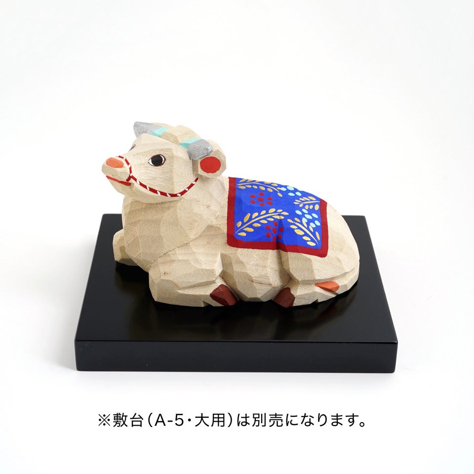 菓子器　一刀彫り 奈良一刀彫の里を訪ねて 受注制作【高橋勇二】干支 丑（大）木地〈1個